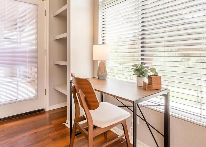 Landing Modern With Amazing Amenities Phoenix